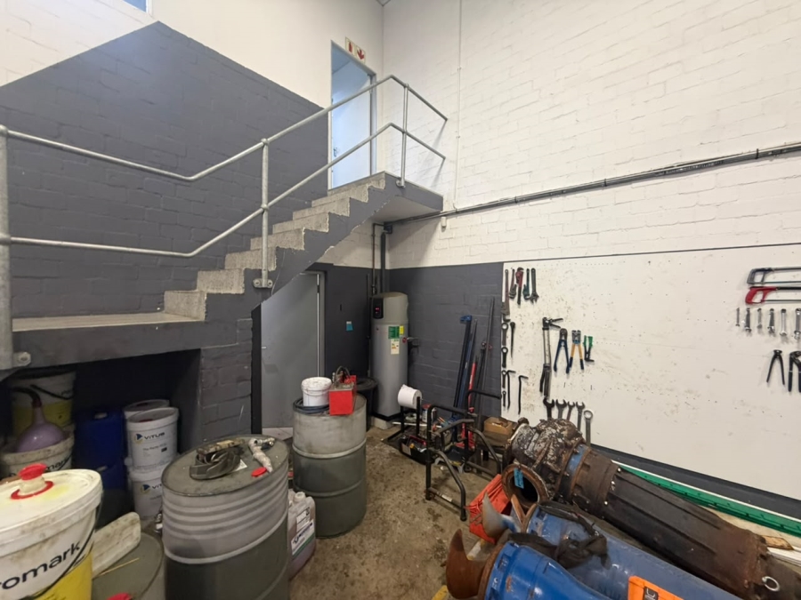 To Let Commercial Property for Rent in Brackenfell Central Western Cape